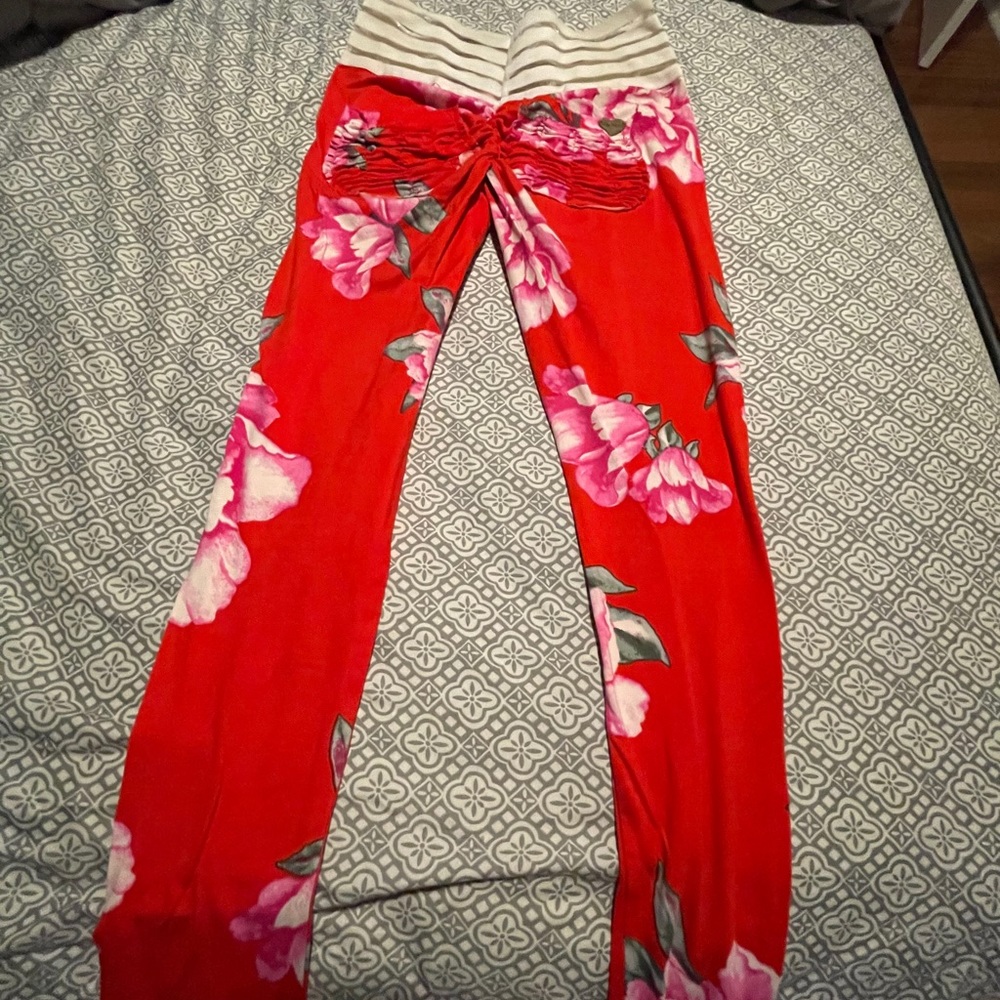 Cute booty lounge Xs leggings